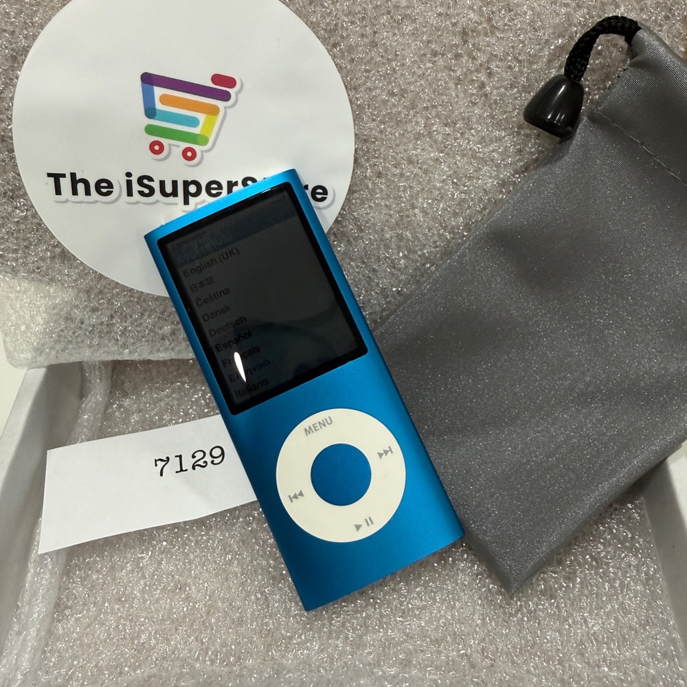 Apple iPod Nano 4th Gen 8GB Blue Bundle - Like New -New Battery + 1 YR Warranty - Picture 3 of 4